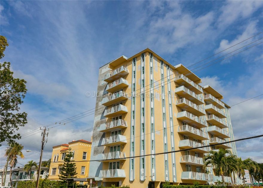 Bright and spacious one bedroom. Great, unobstructed views of the bay, canal & city. Ceramic floors throughout. Large bedroom with loads of closet space! Pool & bbq area by the water. One assigned, secured parking space. Walking distance to the beach, convenience stores, bank, and public transportation. A Must See!