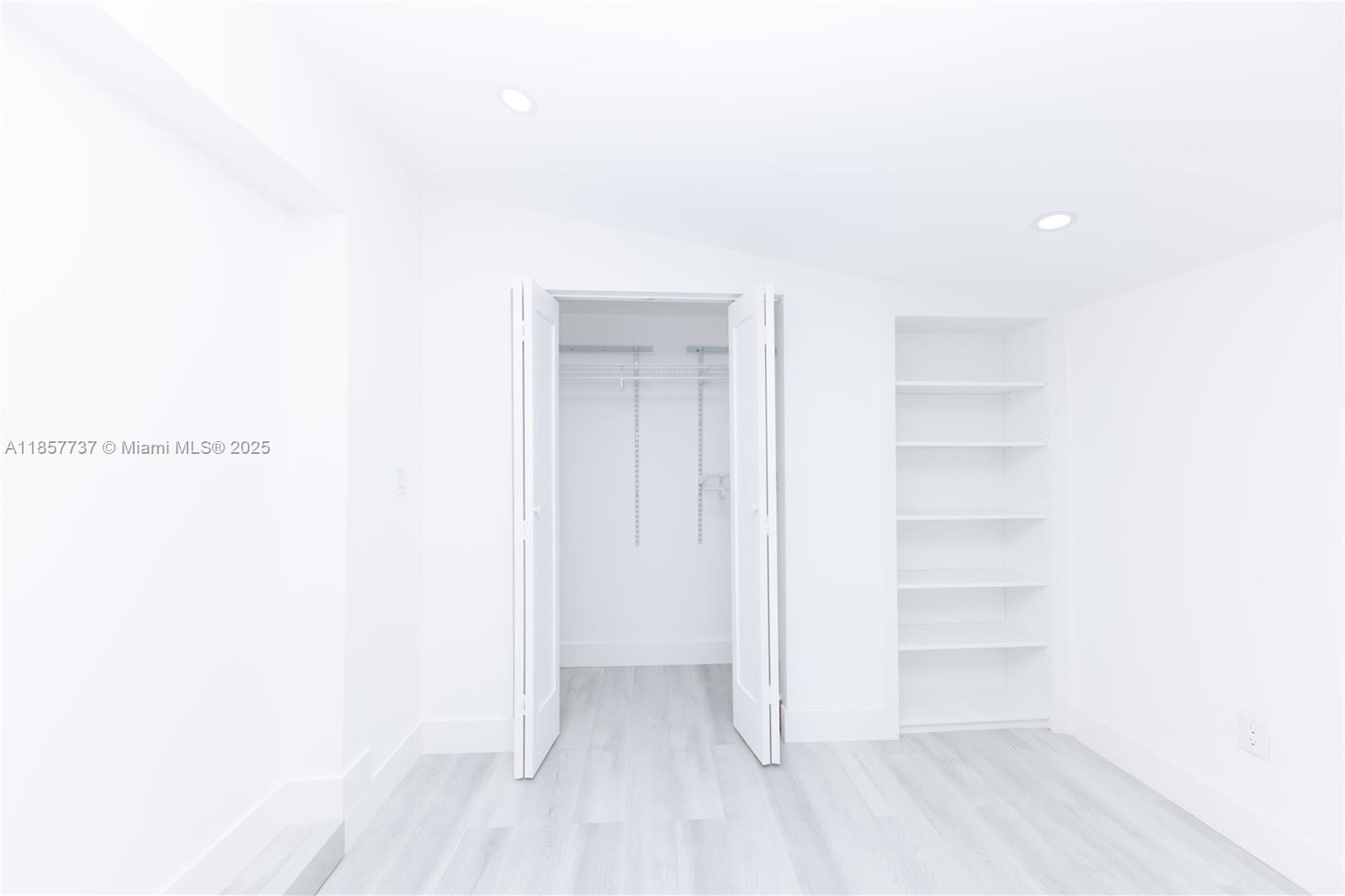 CAROL CITY 4TH ADDN - Residential