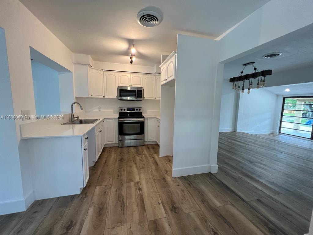 BISCAYNE GDNS SEC E PART - Residential