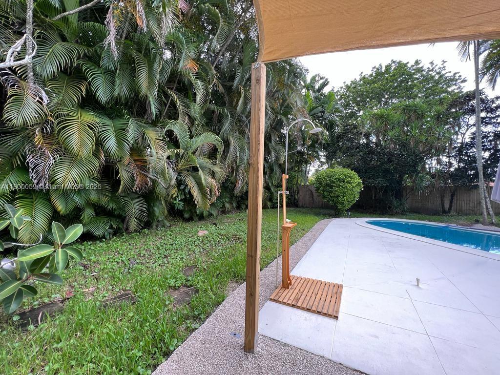 BISCAYNE GDNS SEC E PART - Residential