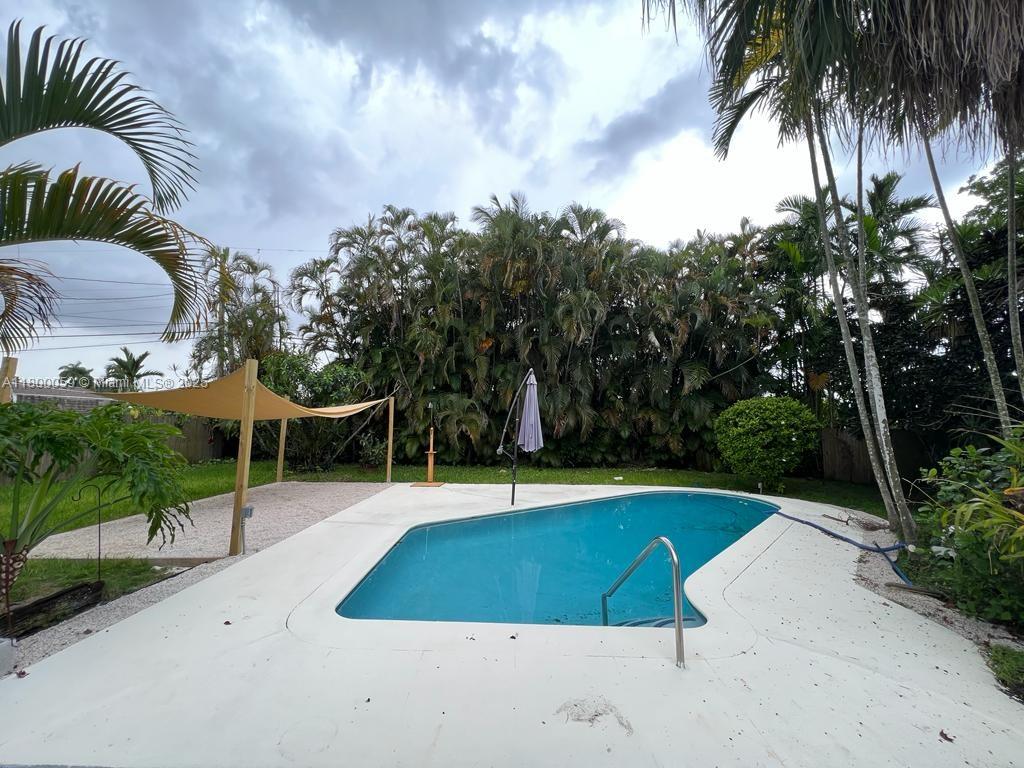 BISCAYNE GDNS SEC E PART - Residential