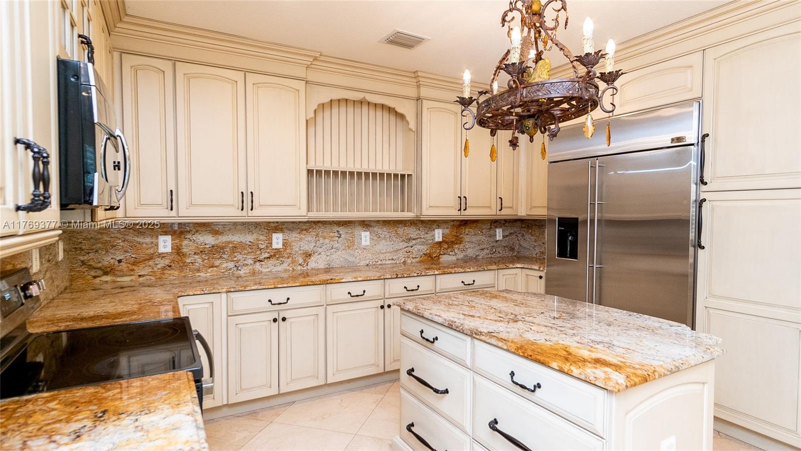 CUTLER CAY - Residential