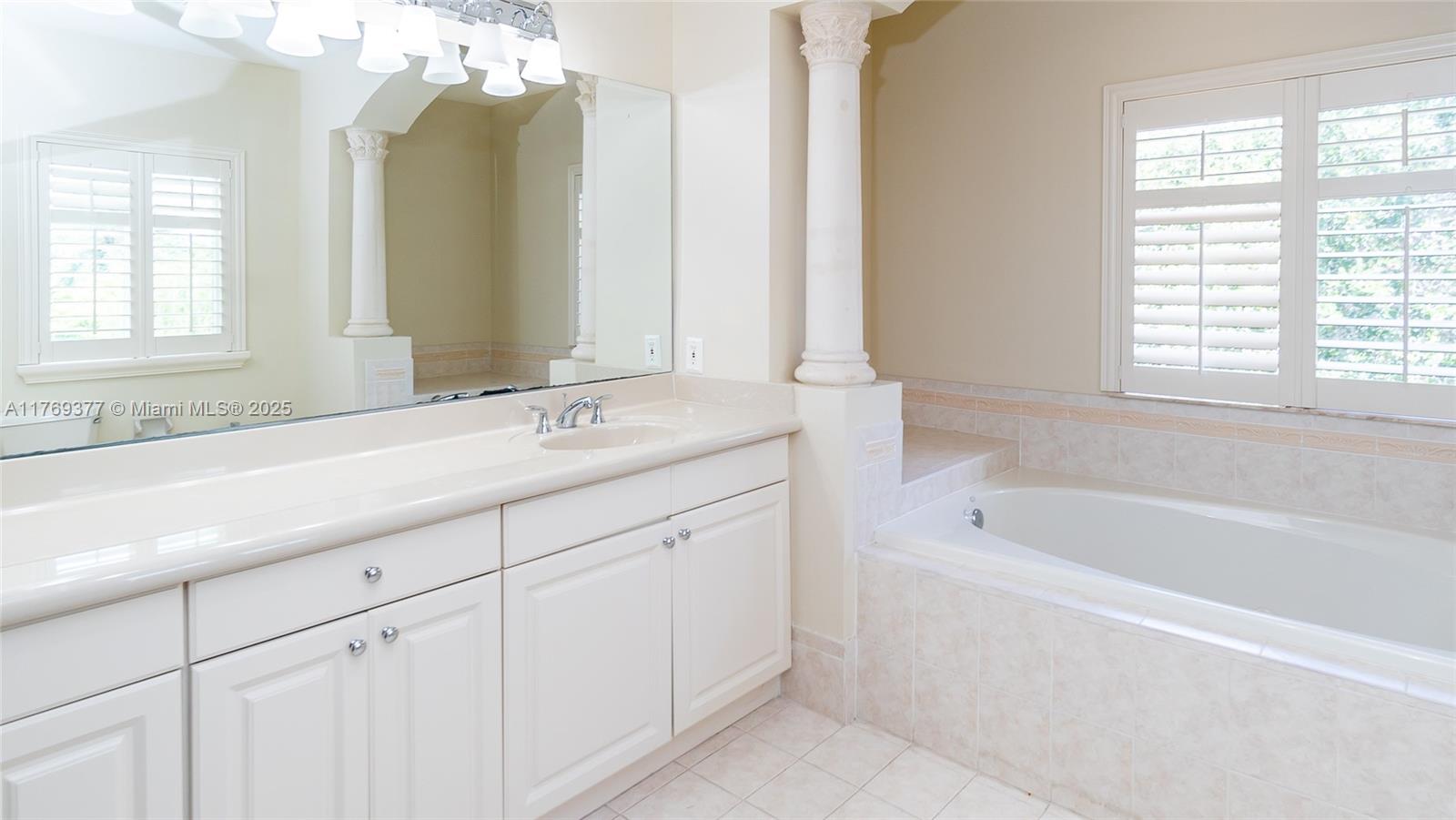 CUTLER CAY - Residential