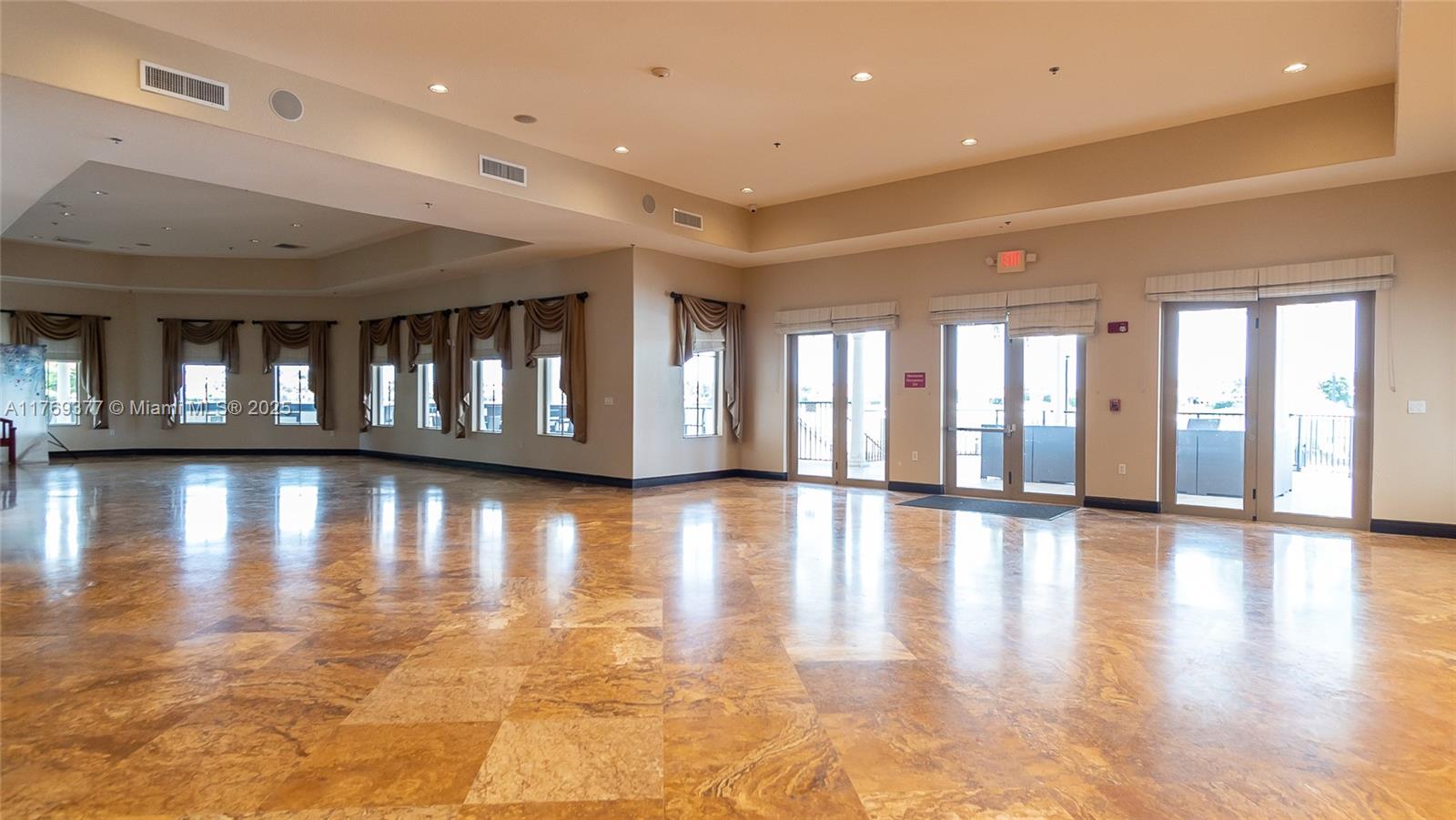 CUTLER CAY - Residential