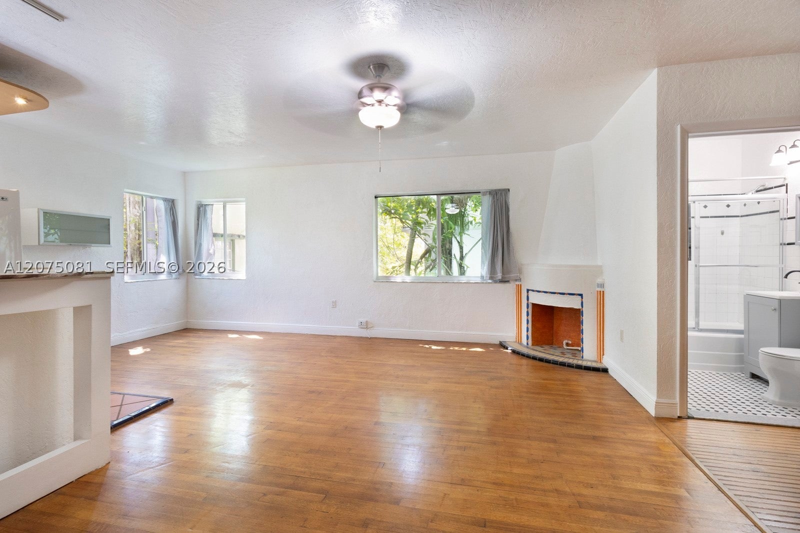 1525 Meridian Ave 209
