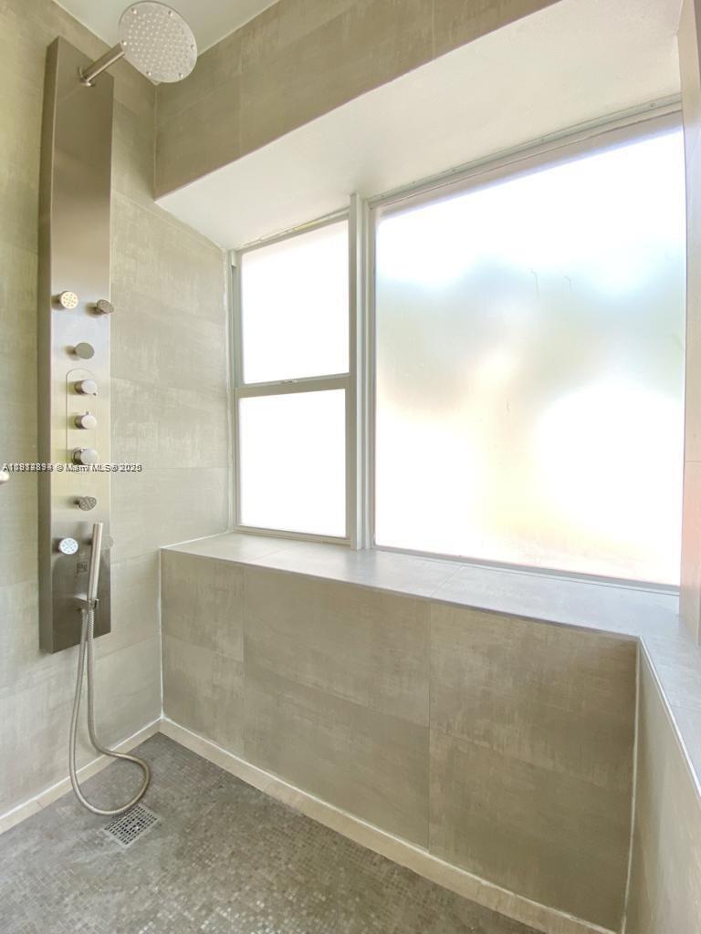 BRICKELLS FLAGLER - Residential