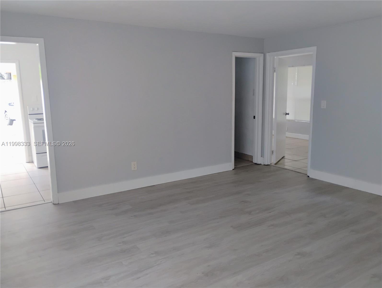 NORTH HOLLYWOOD - Residential Lease