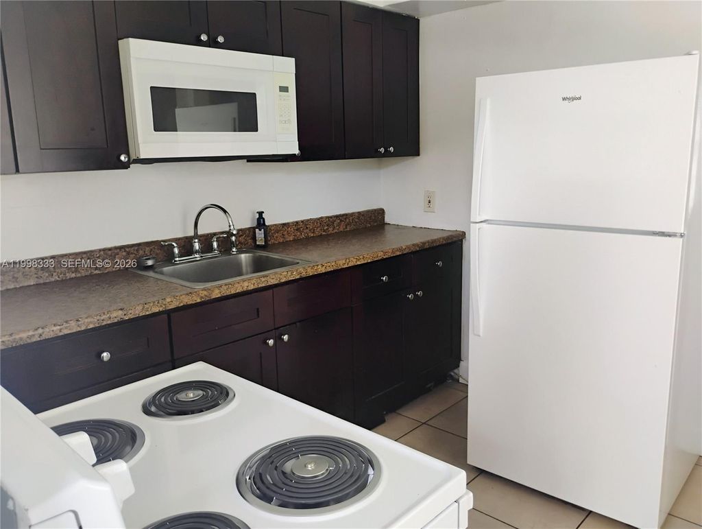 Photo of 254 SW 15th St #1-2, Dania Beach, FL 33004 (MLS # A11998333)