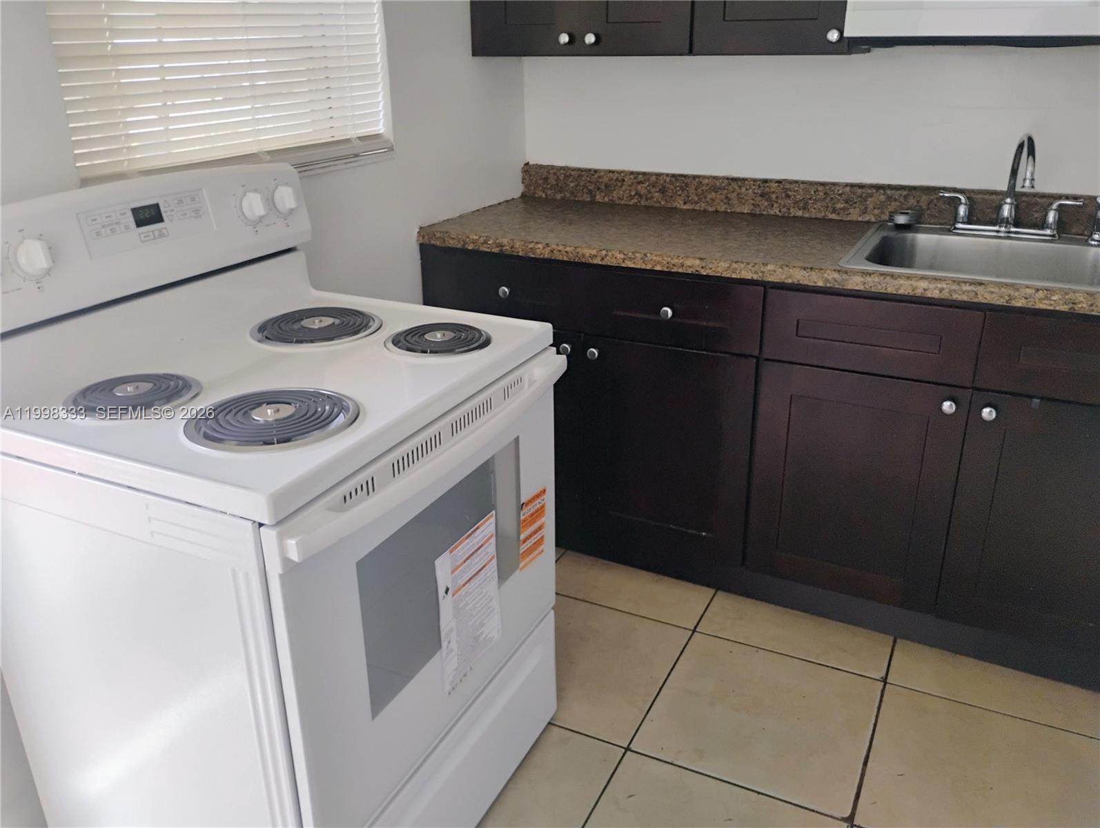 NORTH HOLLYWOOD - Residential Lease