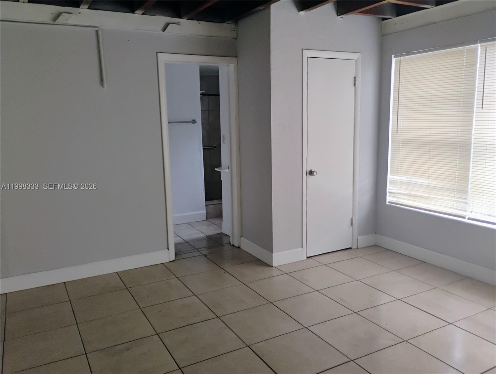NORTH HOLLYWOOD - Residential Lease