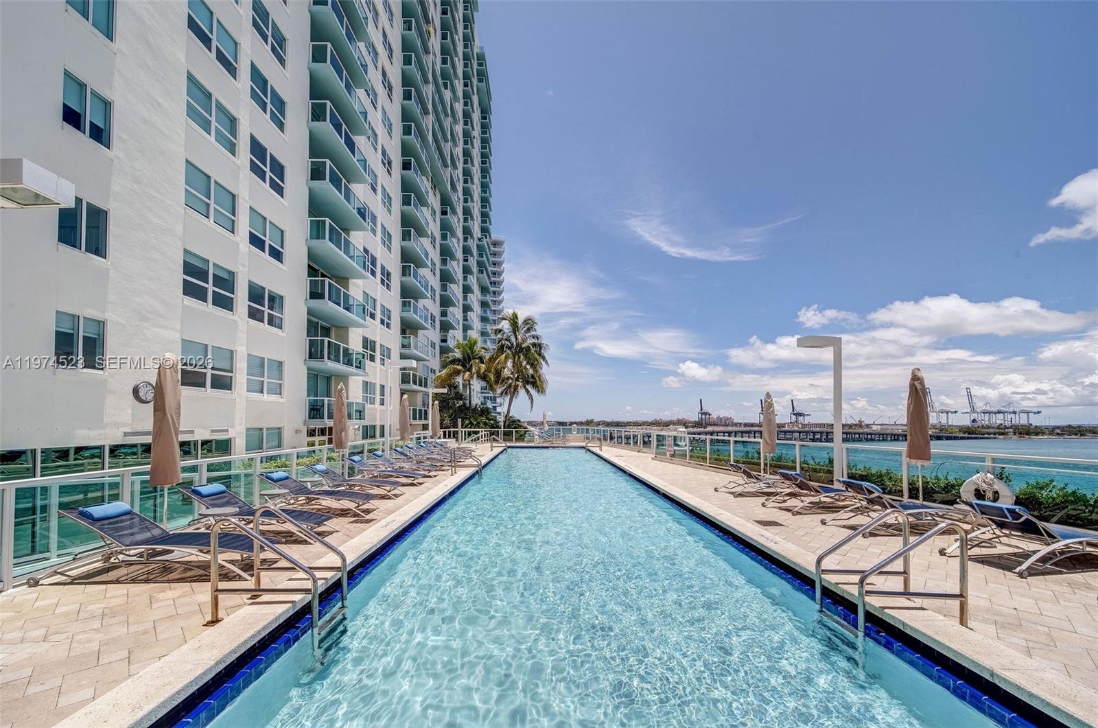 THE FLORIDIAN CONDO - Residential Lease