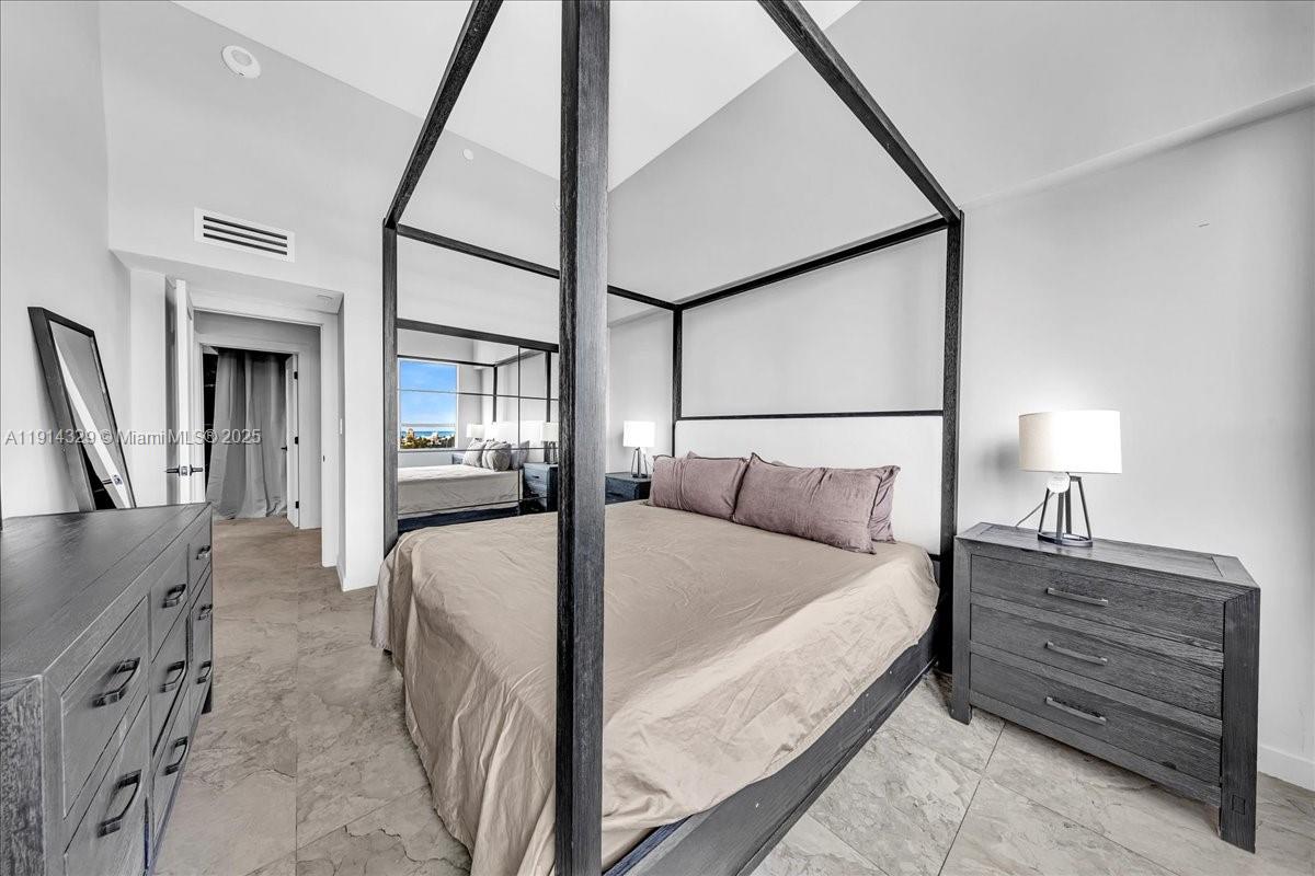 FLAMINGO SOUTH BEACH I CO - Residential