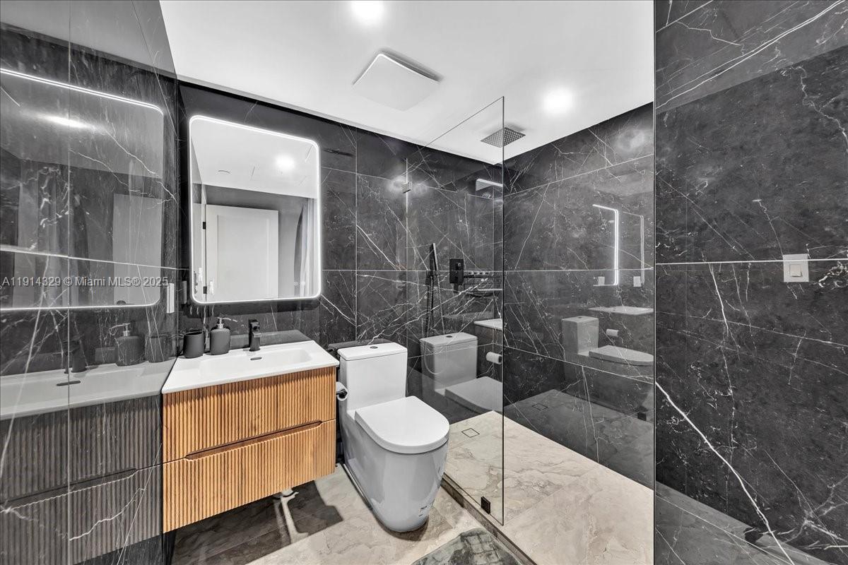 FLAMINGO SOUTH BEACH I CO - Residential