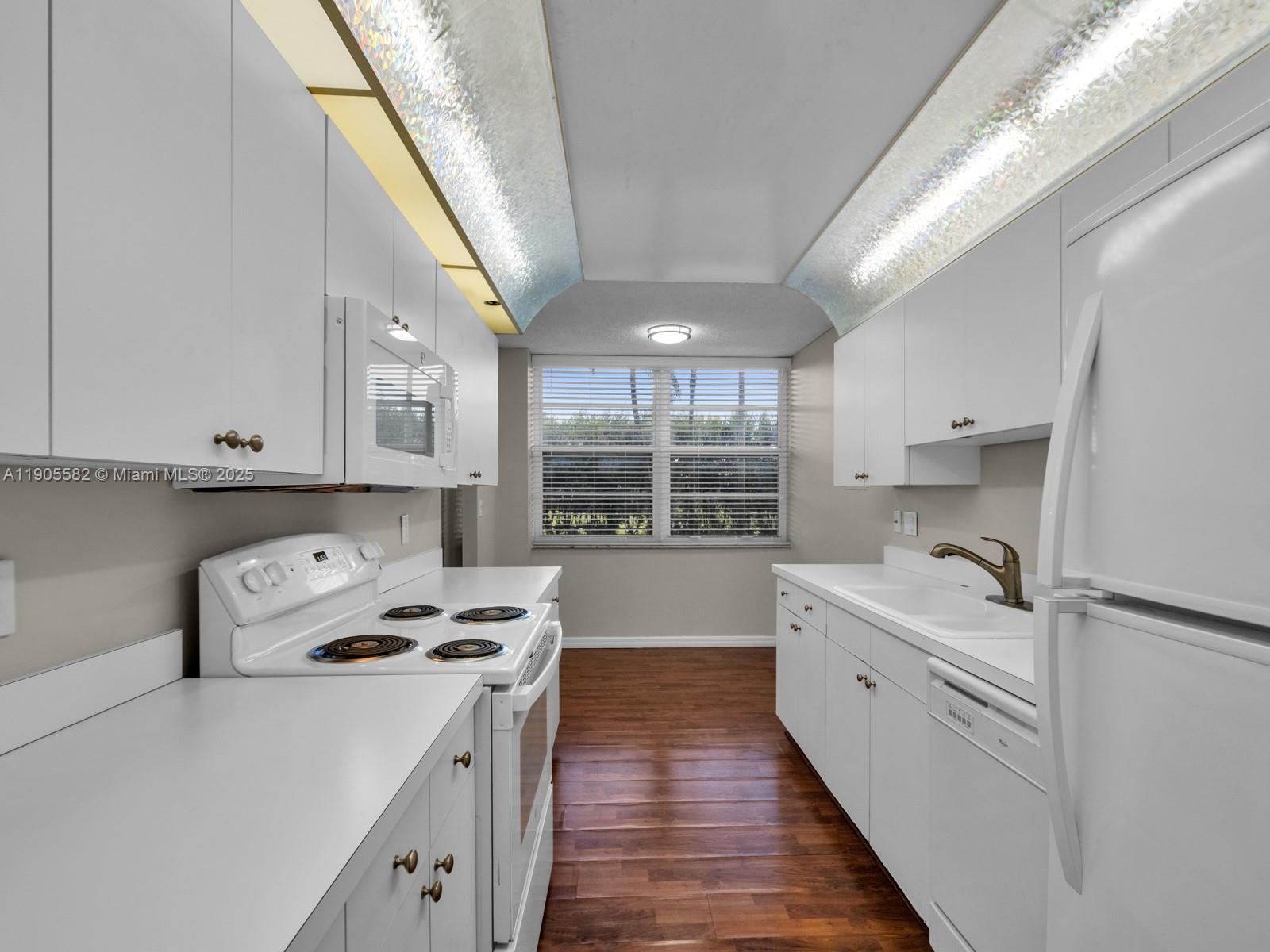 PARK PLACE CONDOMINIUM NO - Residential