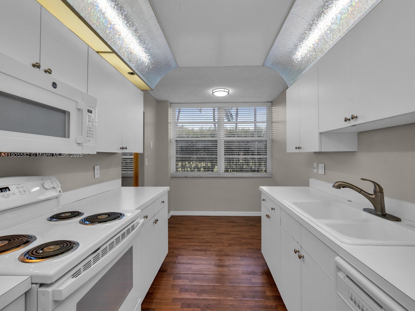 PARK PLACE CONDOMINIUM NO - Residential