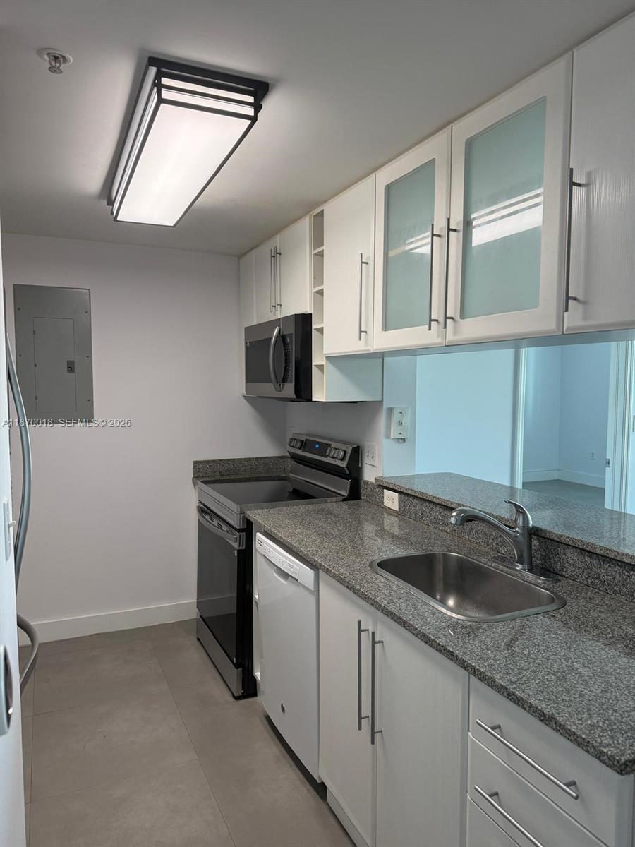 1800 BISCAYNE PLAZA CONDO - Residential