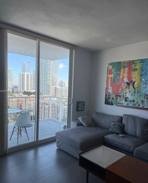 1800 BISCAYNE PLAZA CONDO - Residential