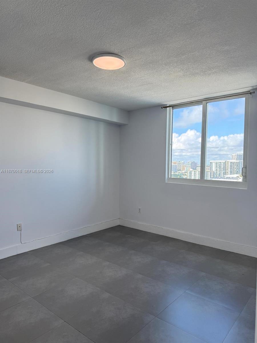1800 BISCAYNE PLAZA CONDO - Residential