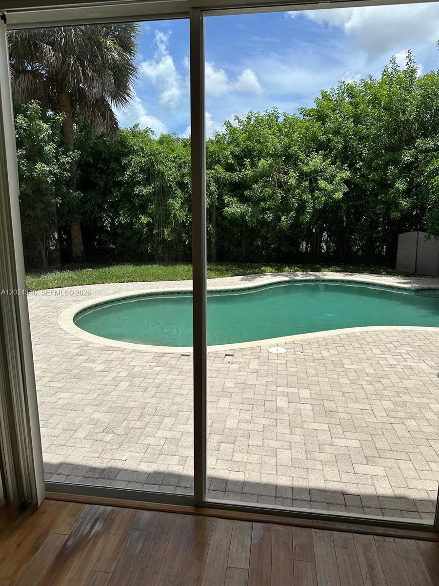 11090 Baybreeze Way