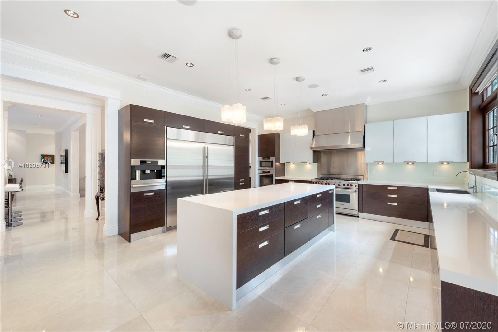 COCOA PLUM ESTS - Residential