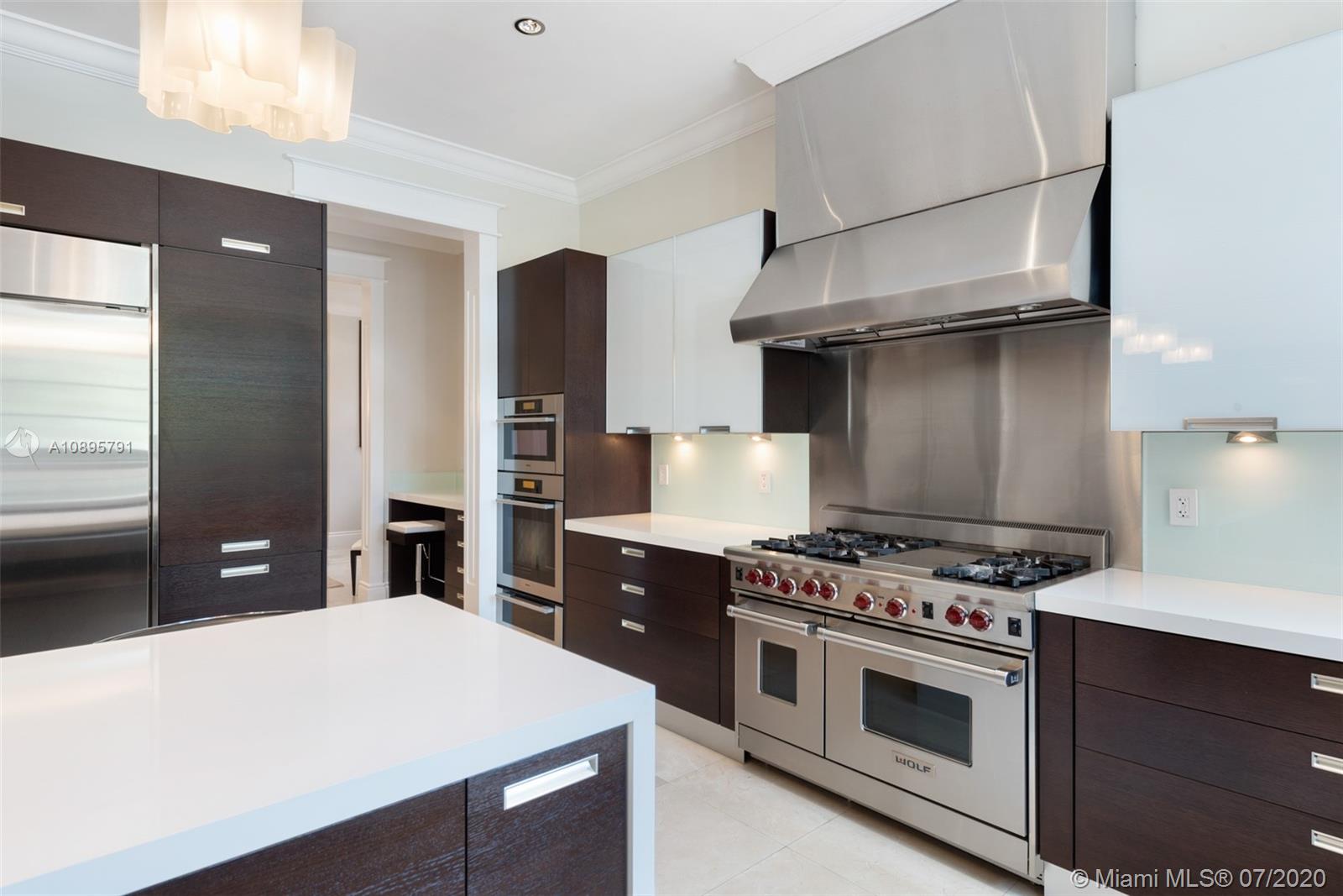 COCOA PLUM ESTS - Residential