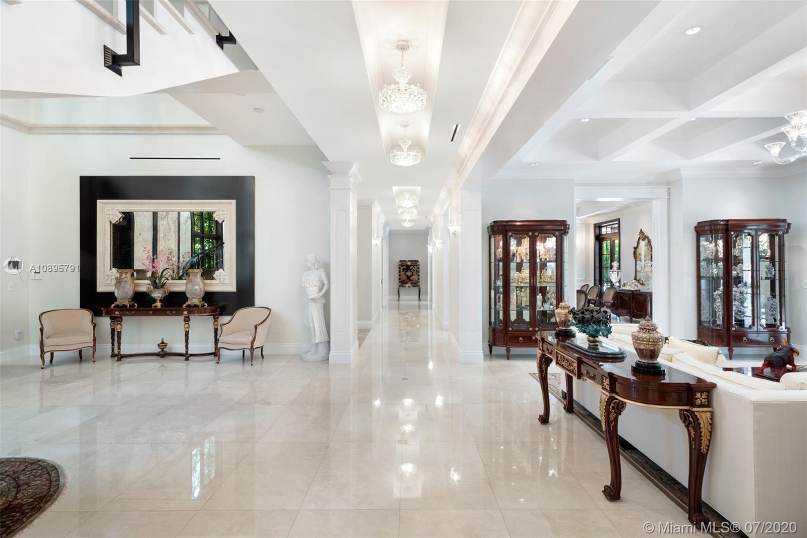 COCOA PLUM ESTS - Residential