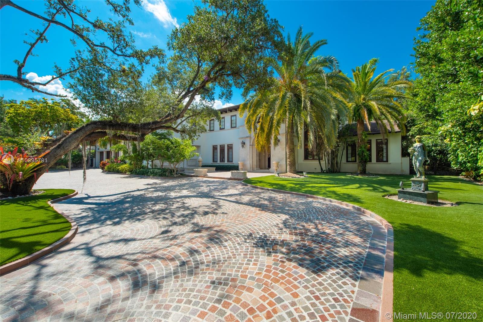 COCOA PLUM ESTS - Residential