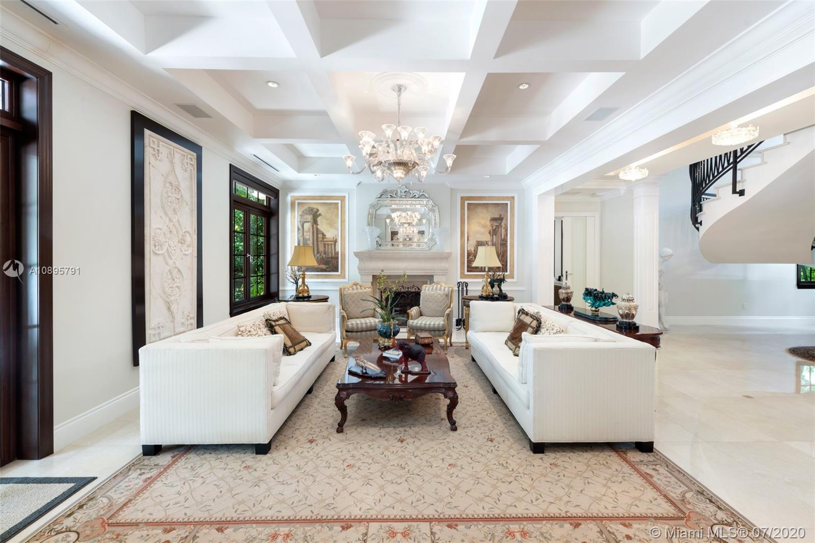 COCOA PLUM ESTS - Residential