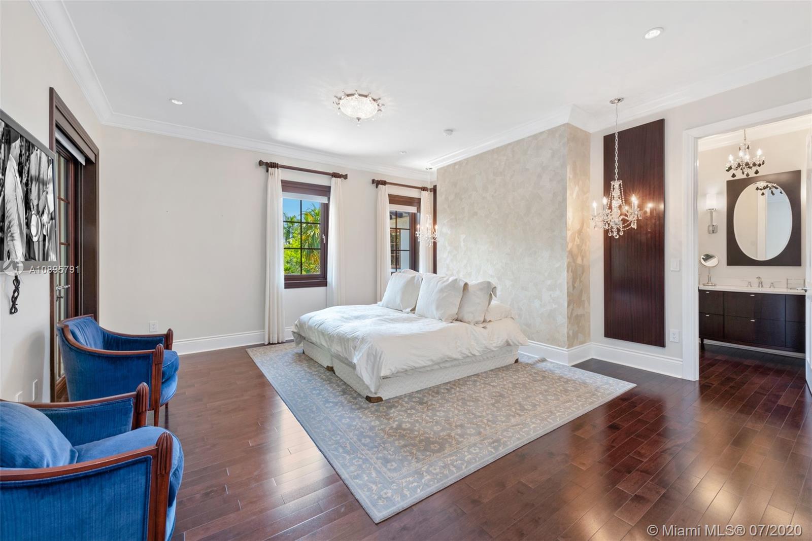 COCOA PLUM ESTS - Residential