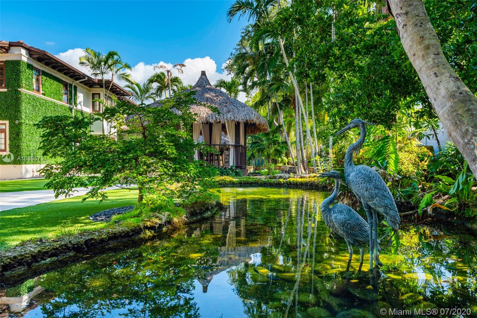 COCOA PLUM ESTS - Residential