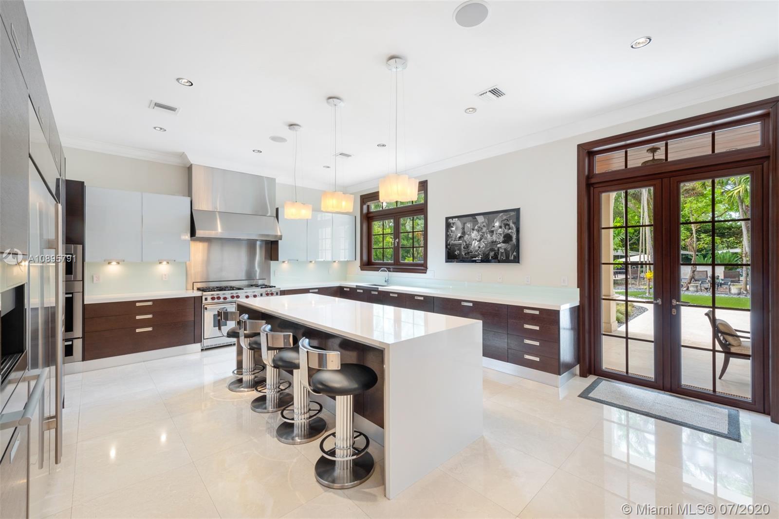 COCOA PLUM ESTS - Residential