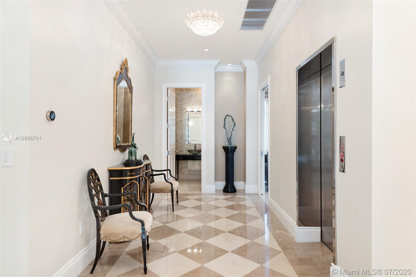 COCOA PLUM ESTS - Residential