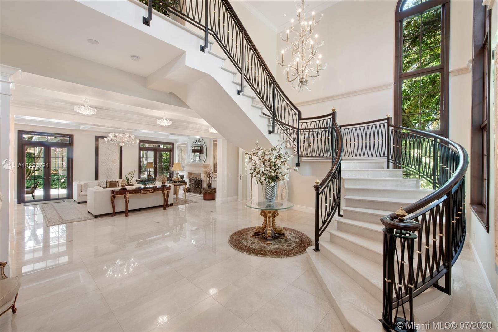 COCOA PLUM ESTS - Residential