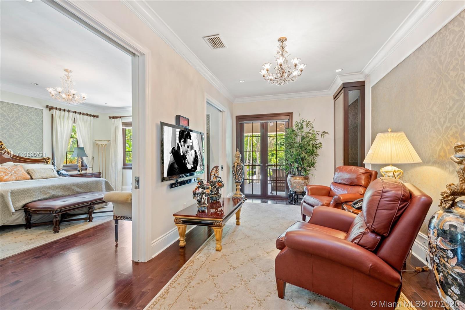 COCOA PLUM ESTS - Residential