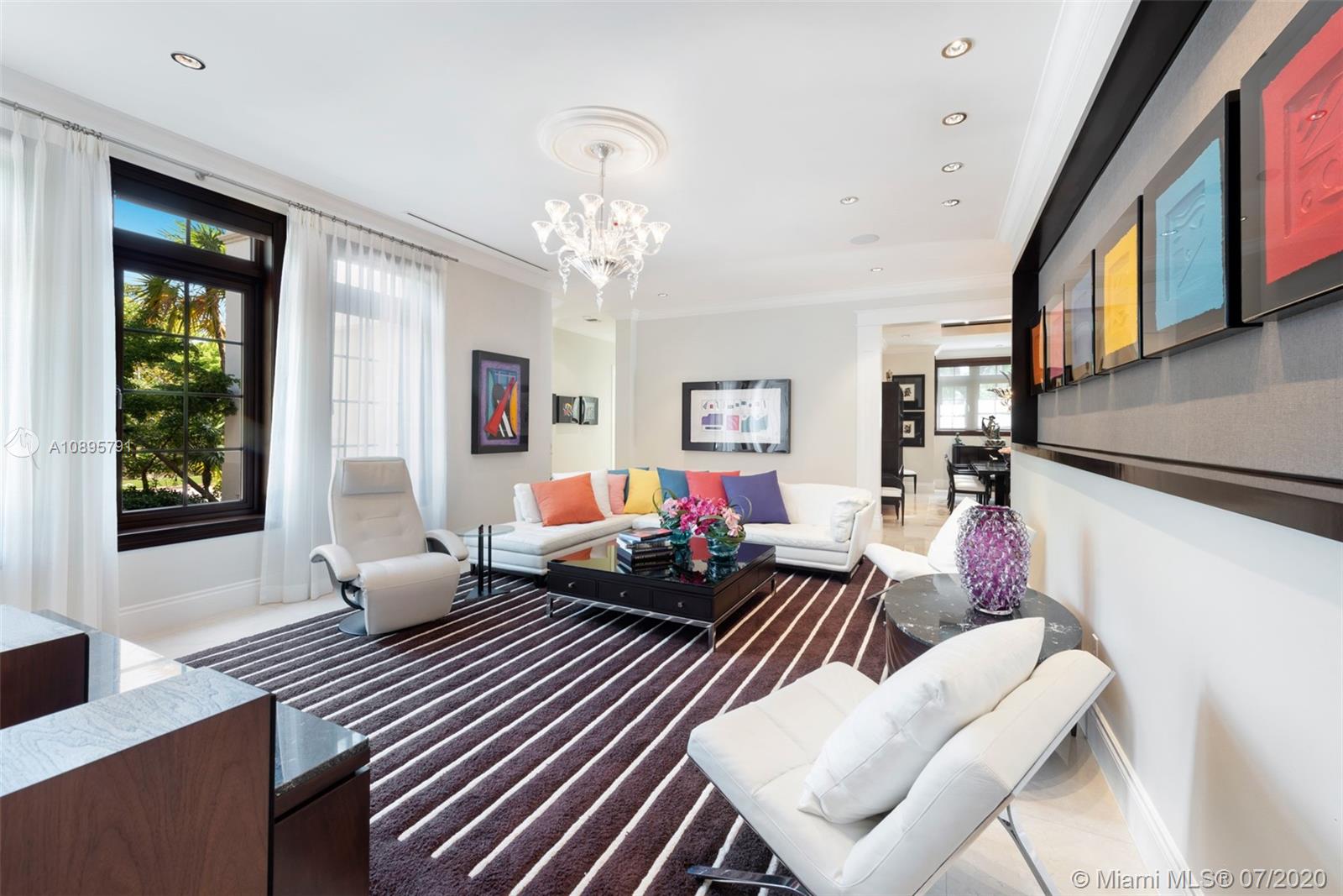 COCOA PLUM ESTS - Residential