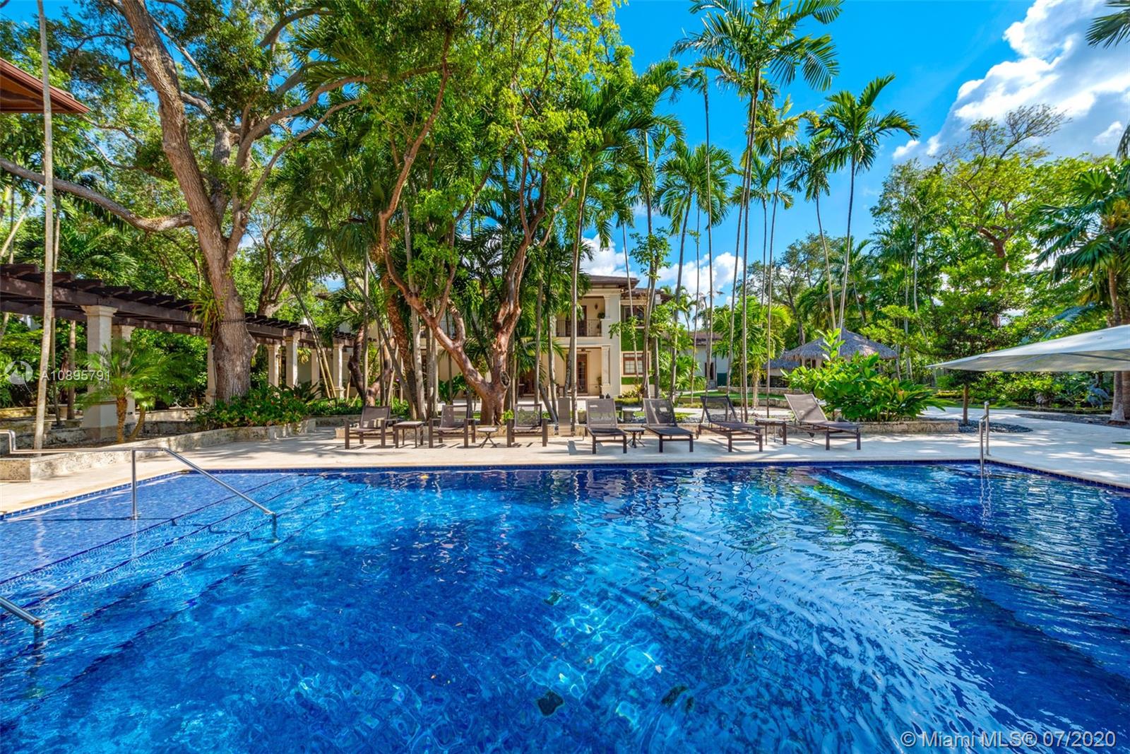 COCOA PLUM ESTS - Residential