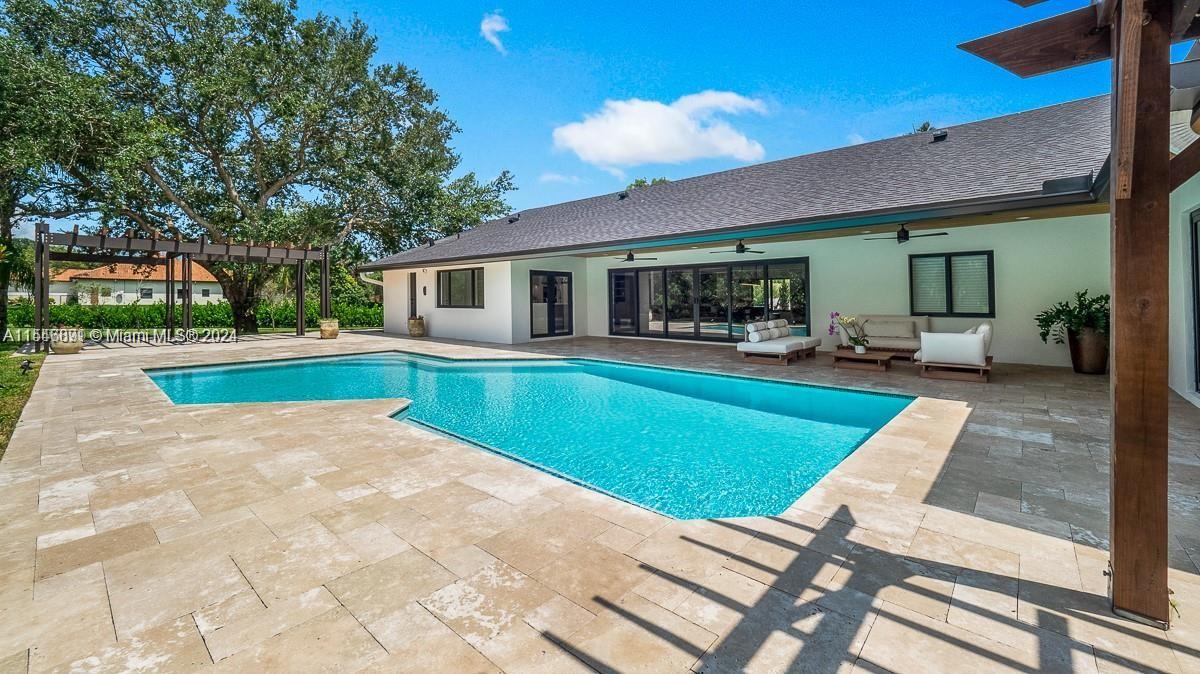 LAUREL OAKS EAST - Residential