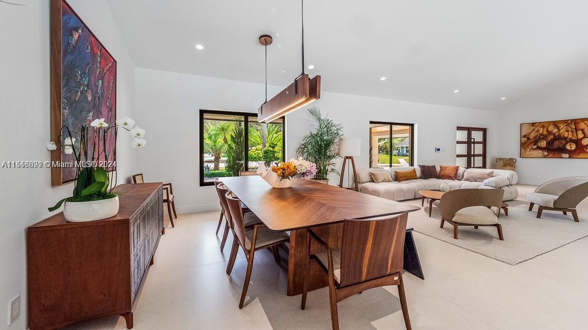 LAUREL OAKS EAST - Residential