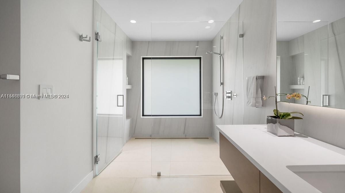 LAUREL OAKS EAST - Residential