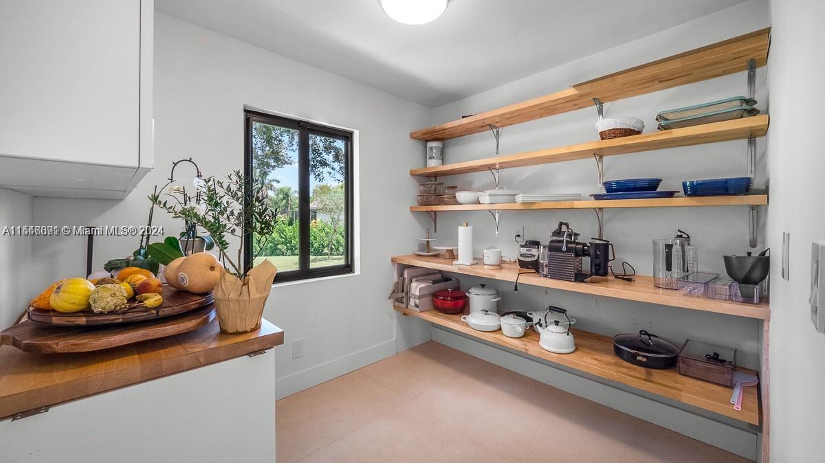 LAUREL OAKS EAST - Residential