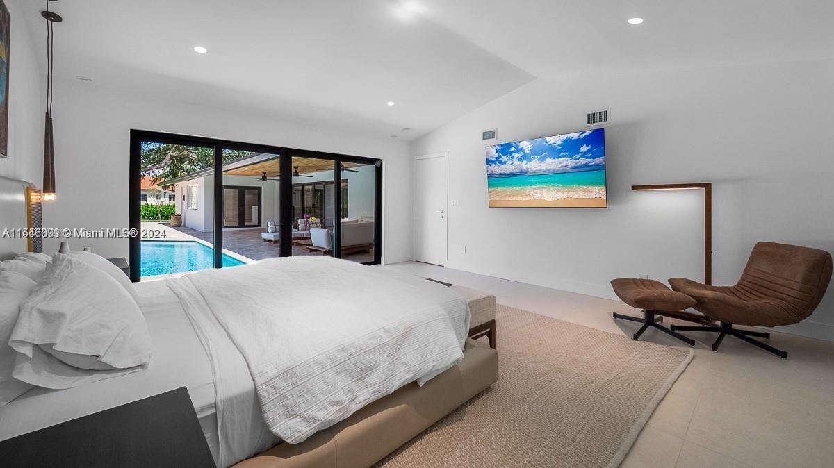 LAUREL OAKS EAST - Residential