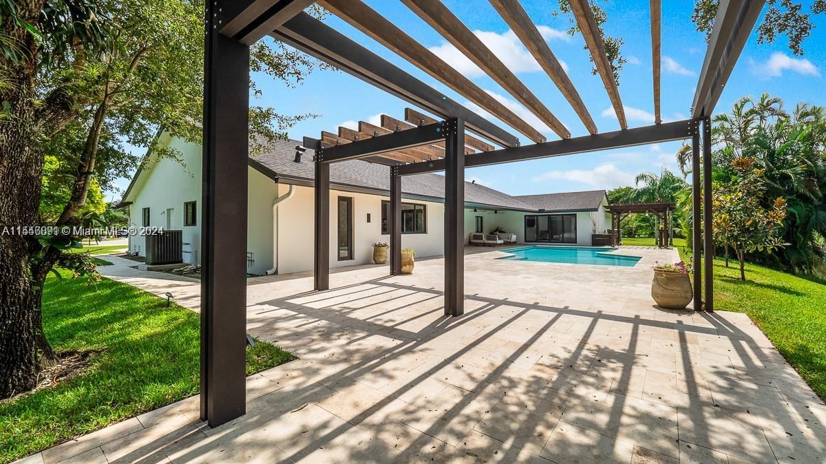 LAUREL OAKS EAST - Residential