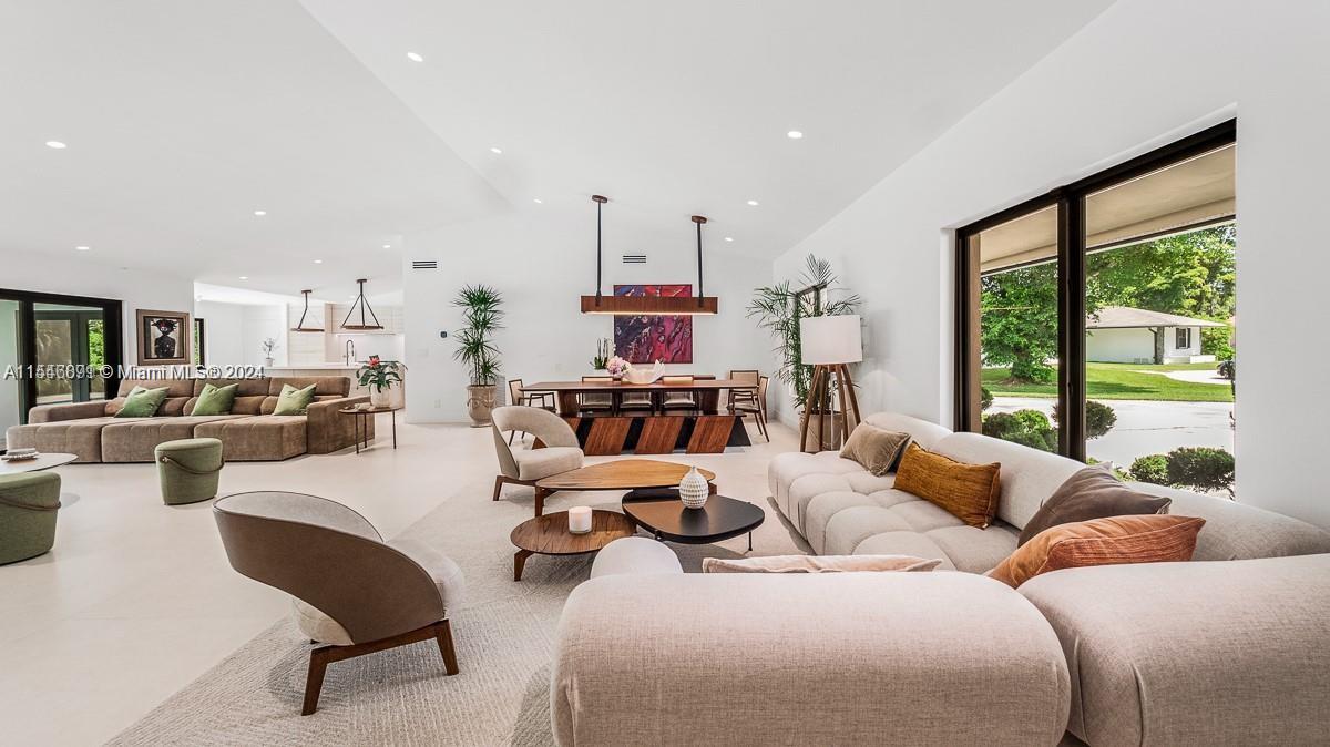 LAUREL OAKS EAST - Residential