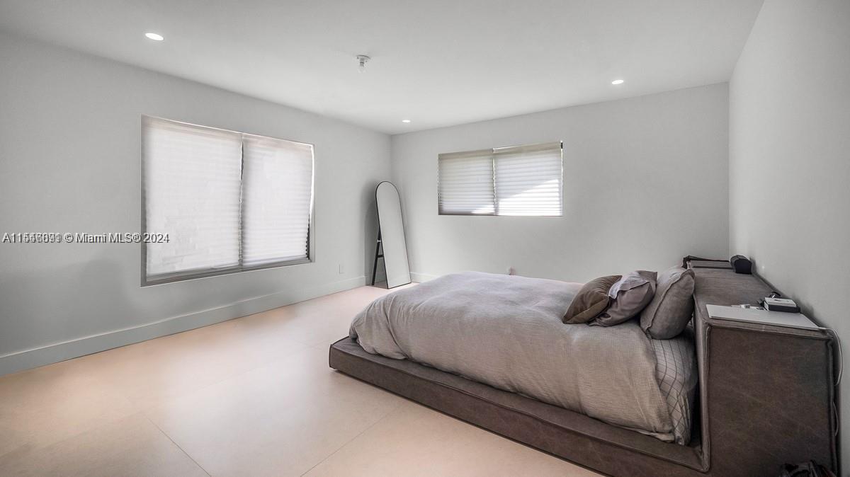 LAUREL OAKS EAST - Residential