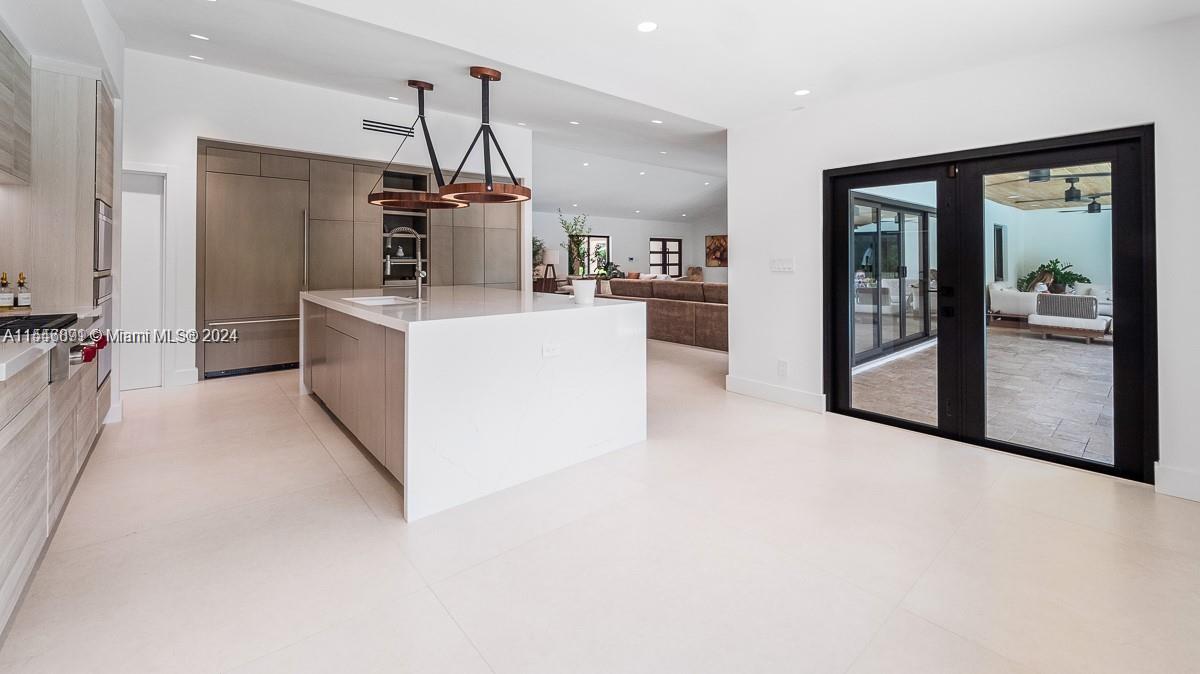 LAUREL OAKS EAST - Residential