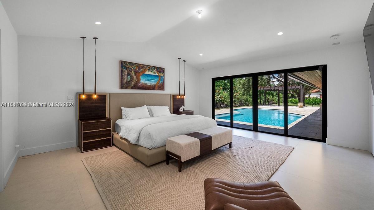 LAUREL OAKS EAST - Residential