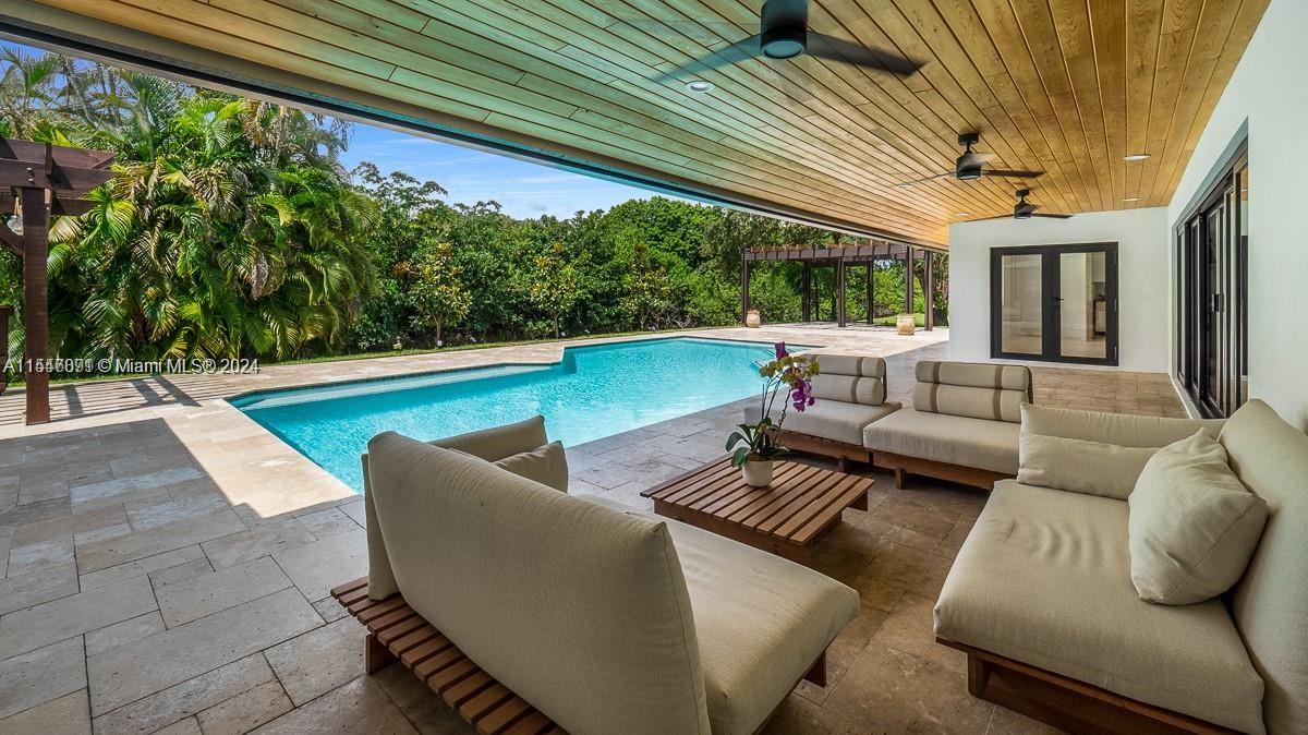 LAUREL OAKS EAST - Residential