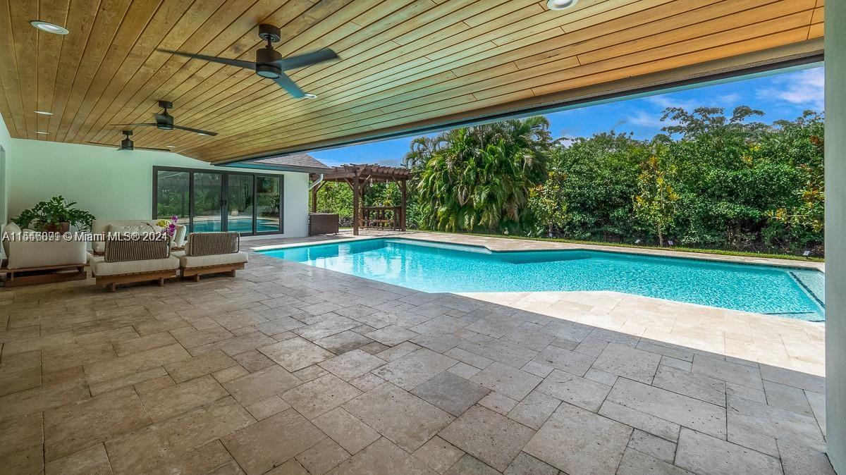 LAUREL OAKS EAST - Residential