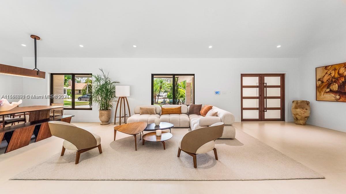 LAUREL OAKS EAST - Residential