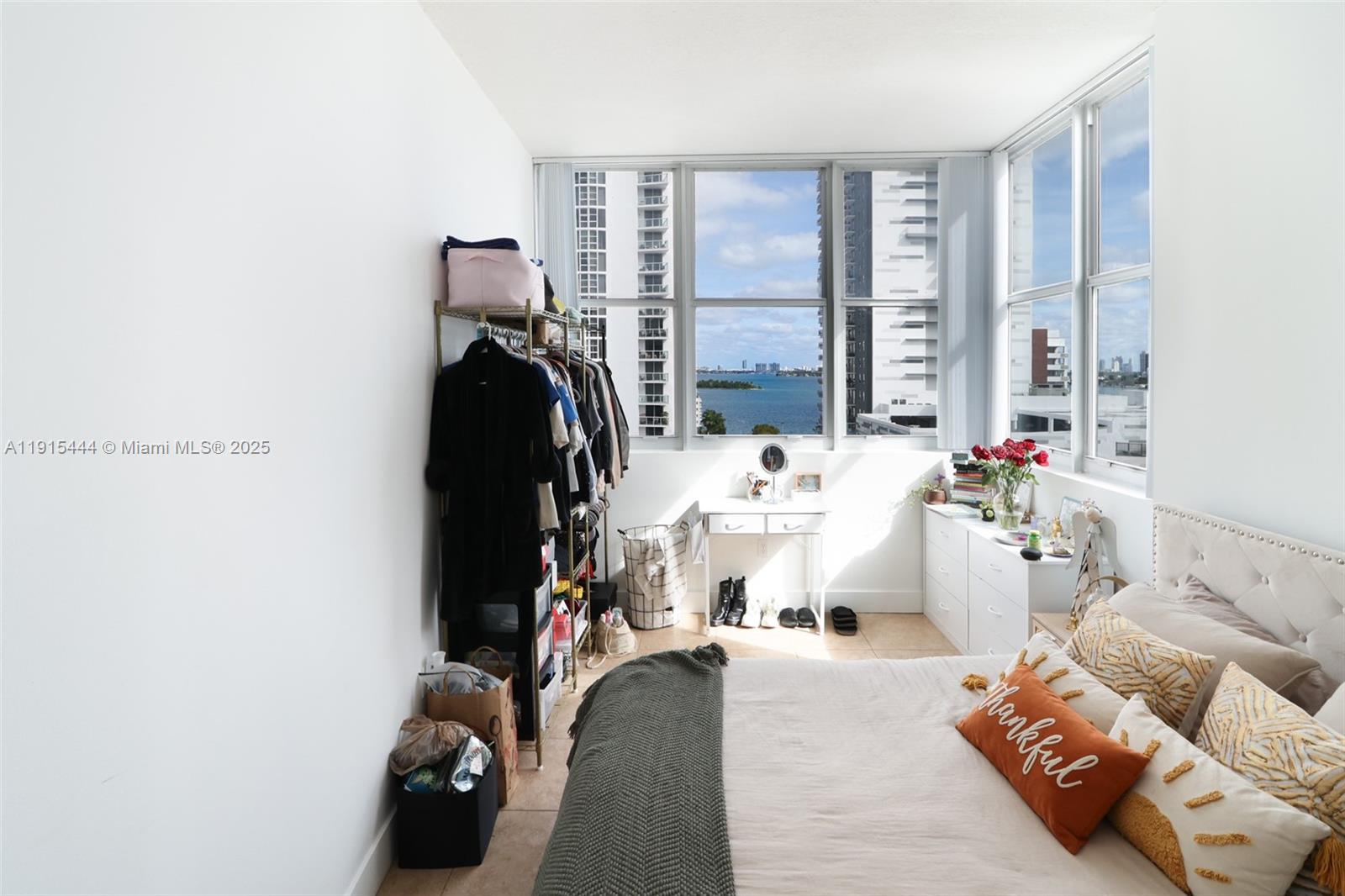 EDGEWATER LOFTS CONDO - Residential